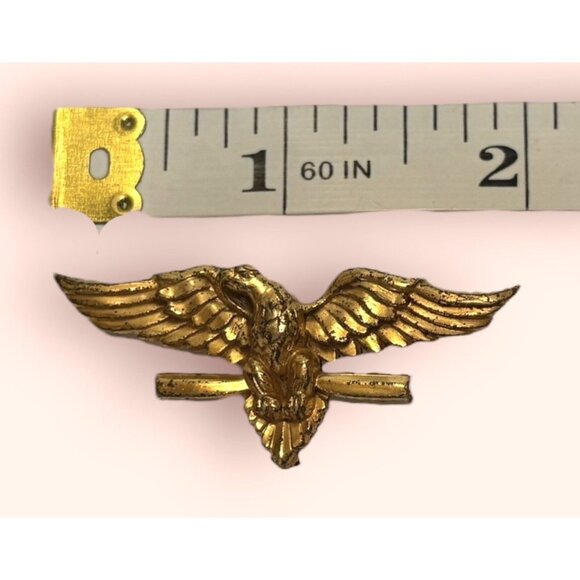 MONOCRAFT WWII AMERICAN EAGLE SWEETHEART PATRIOTIC PIN Gold Tone Brooch - Picture 6 of 6